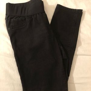Old Navy Maternity skinny jeans